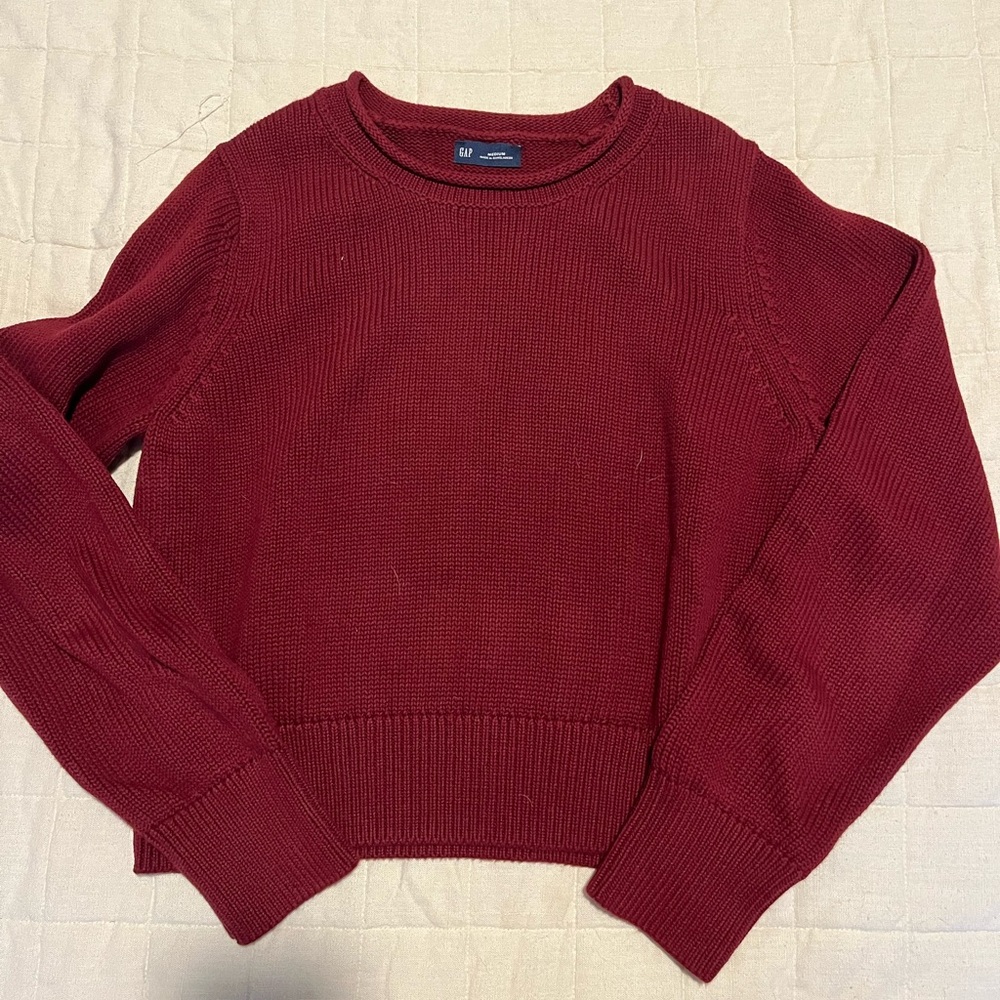Gap sweater